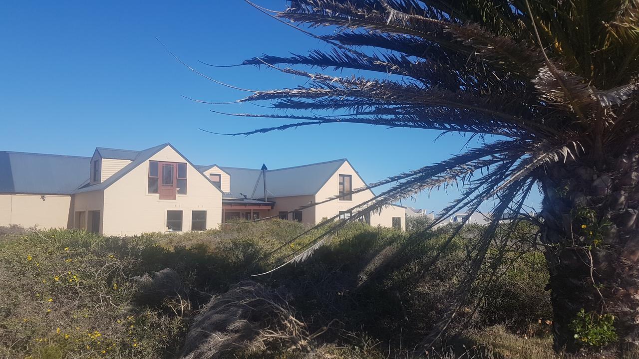 West Coast Seaside Getaway Hotel Grotto Bay Exterior foto